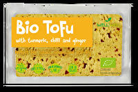 Der Tofu mit Kurkuma, Chiliflocken und Ingwer von Well Well ist ein Muss bei orientalisch angehauchten Gerichten.