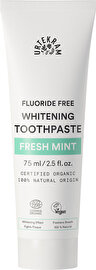 Die fluoridfreie Zahnpasta Fresh Mint von Urtekram erhält ihre ursprüngliche , hellgraue Farbe durch die verwendete Naturkreide und enthält Aloe Vera für die Pflege des Zahnfleisches.