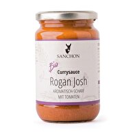 Das Rogan Josh Curry von Sanchon ist eine moderne Variante des indischen Curry-Klassikers mit eigens hergestelltem Seitan und jeder Menge Gemüse.