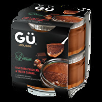 Das Chocolate Mousse Salted Caramel von Gü Puds vereint die zwei Besten Dinge, die ein Dessert enthalten kann.