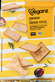 Die Cracker Cheese Style von Veganz erhalten den typischen Käsegeschmack durch das Zusammenspiel aus Hefe, Gewürzen und natürlichem Olivenaroma.