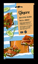 Die Sea Style Slices Wild & Smoky von Veganz sind eine vegane Alternative zu Räucherlachs mit Algenextrakt.