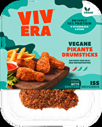 Die veganen, pikanten Drumsticks von Vivera sind panierten Chicken Wings nachempfunden.