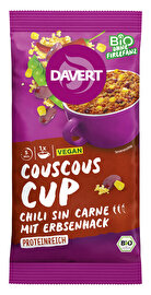 Wer es etwas schärfer mag, für den ist der Couscous Cup Chili sin Carne von Davert genau das Richtige.