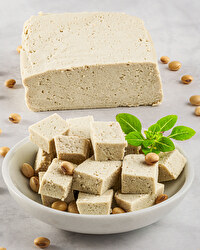 Der Bio Tofu Natur von planeo deckt alle Ansprüche, die Du an einen Bio-Tofu stellst, zu einem günstigen Preis.