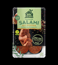 Die vegane Salami Klassik Pfeffer von Billie Green wird auf Basis von Weizenprotein hergestellt und hat einen unvergleichlich würzigen Geschmack.