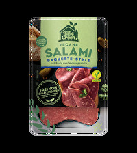 Die Vegane Baguette Salami von Billie Green ist eine köstliche, pflanzliche Alternative zu dünnen Salamischeiben.