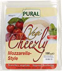 Der Vegi Cheezly Mozzarella Style von Pural ist ein idealer veganer Ersatz für Mozzarella. Liebhaber der italienischen Küche werden hier sicher fündig! Jetzt günstig bei kokku im Veganshop bestellen!