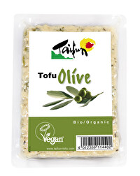 Den außergewöhnlich köstlichen Geschmack erhält der Tofu Olive von Taifun durch die Zugabe grüner Oliven.