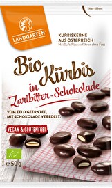 Beim Namen Kürbis in Zartbitter Schokolade magst du dich vielleicht gewundert haben, aber Landgarten hat hier natürlich kein Kürbisfleisch, sondern Kürbiskerne in Schokolade gesteckt.