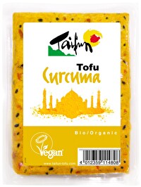 Die feine Herbe des Curcuma gepaart mit einer ätherischen und fruchtigen Note von Schwarzkümmel und Paprika verleihen diesem Curcuma Tofu von Taifun einen orientalischen Charakter.