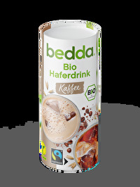 Wir finden, Sommer ohne Eiskaffee ist wie Baden ohne Wasser! Bedda findet das wohl auch, deswegen kommt hier der Haferdrink Kaffee, der sich mit hoher Wahrscheinlichkeit schon bald zu Deinem liebsten Sommergetränk mausern könnte!