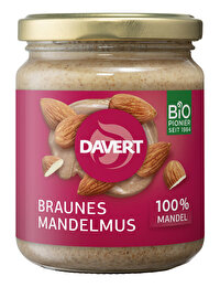Das Braune Mandelmus von Davert wird aus 100% fettfrei gerösteten Bio-Mandeln hergestellt und ohne Zusatzstoffe zu einem cremigen Mus verarbeitet.