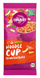 So einfach kann es sein. Der Noodle-Cup Tomatensauce von Davert macht Deine Zwischenmahlzeit im Handumdrehen bereit.