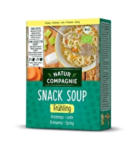 Frühlingserwachen für die Tasse: Die Fixe Tasse Frühlingssuppe von Natur Compagnie enthält viele Nudeln und jede Menge leckeres Gemüse und Kräuter.