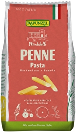 Die beliebte Penne von Rapunzel mit der feinen Rillung und den abgeschrägten Enden ist der Klassiker unter den Pasta Sorten.