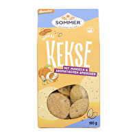 Dinkel Kekse mit Mandeln & Aprikosen von Sommer – Knuspriges Gebäck mit süßen Mandeln und aromatischen Aprikosen. Nussig-fruchtig im Geschmack und zart im Biss – ein echter Genuss!