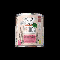 Das Sensitive Lupinenprotein von VEGDOG ist ein bedarfsgerechtes Futter, das mit der Hilfe von Tierärzten und Tierärztinnen entwickelt wurde, insbesondere für sensitive Hunde mit Allergien.