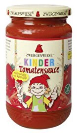 Diese mild gewürzte Tomatensauce aus frisch geschälten Tomaten wurde ausschließlich mit Apfeldicksaft gesüßt und lässt einen an die Kindheit erinnern.