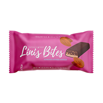 Der Almond Cookie Dough von Lini's Bites erinnert mit einer feinen Würze von Zimt und Tonkabohne an eine Liaison aus Karamell und Marzipan.