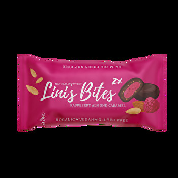 Lini’s Bites Raspberry Almond Caramel Pralinis sind zwei beerig-schokoladige Geschmacksexplosionen - köstlich als kleine Auszeit zwischendurch, Mitternachtssnack oder beim Wandern.