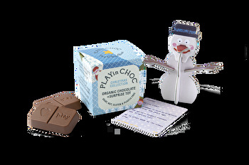 Der Winter & Weihnachten Überraschungswürfel von PLAYin CHOC enthält zwei Stückchen köstliche Bio-Schokolade, eine 
