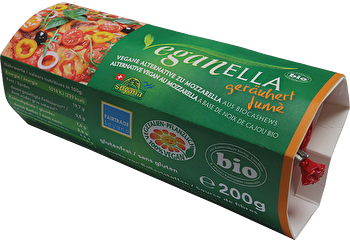 Der geräucherte Veganella von Soyana gilt zu Recht als einer der besten veganen Mozzarellas!