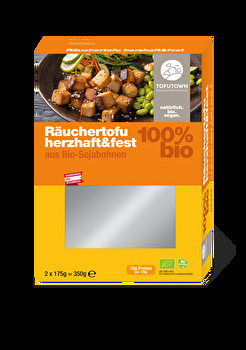 Der Räuchertofu herzhaft & fest von Tofutown besteht aus Bio-Sojabohnen aus Österreich.