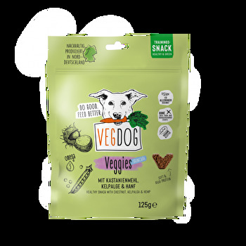 Die Veggies skincare von Vegdog sind ein ausgezeichneter Snack für Deinen Vierbeiner, wenn Dir die Haut des Hundes wichtig ist. Dank Kelpalge und Hanf pflegen diese Leckerlies auf Kastanienbasis die Haut und pflegen zudem das Fell!