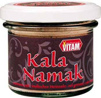 Das Kala Namak Schwefelsalz - auch als schwarzes Salz bekannt - ist eine Salzspezialität aus Pakistan und eignet sich dank seines schwefeligen Aromas ausgezeichnet zur Zubereitung von veganem Tofu-Rührei.