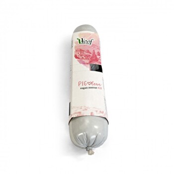 Das Pig Love Duo von Voof beinhaltet 2 x 400g Nassfutter, das alle Nährstoffe enthält, die ein Hund braucht.