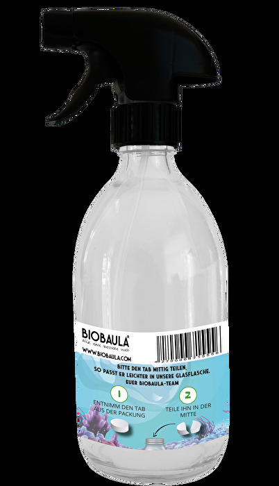 In der handlichen Glasflasche mit Sprühaufsatz für 500ml von BioBaula lässt sich ein Reinigungstab problemlos auflösen und kann dann ganz einfach verwendet werden.
