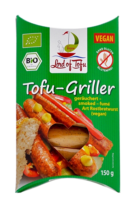Hinter den Tofu Grillern von Taifun verbergen sich Tofu-Würstchen mit geröstetem Tofu.
