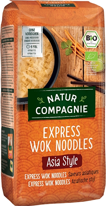 Die Asia Wok Noodles von Natur Compagnie sind einfach und schnell zubereitet und freuen sich im Wok sowohl über die Gesellschaft von knackigem Gemüse als auch über saftige vegane Filetstücken und alles, was Dir noch so einfällt!