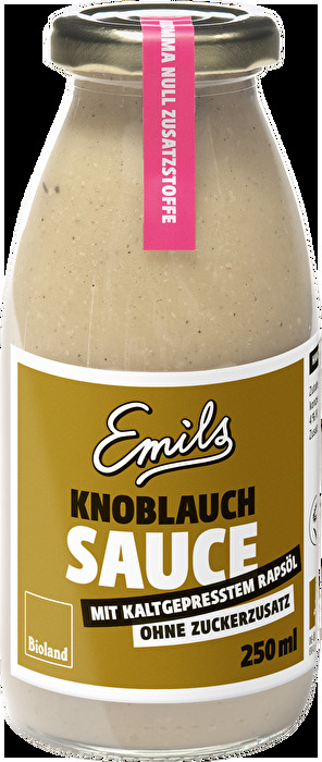 Die Knoblauch Sauce von Emils ist die perfekte Begleitung für jedes Grillfest.