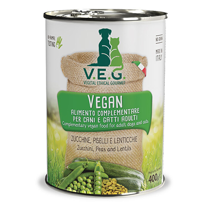 Das Ergänzungsfutter mit Zucchini, Erbsen und Linsen von V.E.G. bringt deinem Vierbeiner eine hochwertige, grüne Mahlzeit in den Napf.