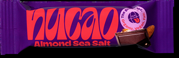Der Almond Sea Salt Riegel von nucao ist ein nussiger Schokoladenriegel mit Meersalz.