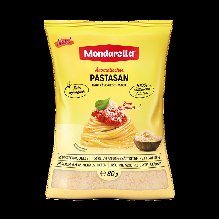 Die Pastasan-Parmesan Alternative auf Mandelbasis von Mondarella kommt nicht nur mit seinem käsig-würzigen Geschmack daher, sondern auch mit 26% Protein aus natürlichen Zutaten und passt einfach zu fast allem.