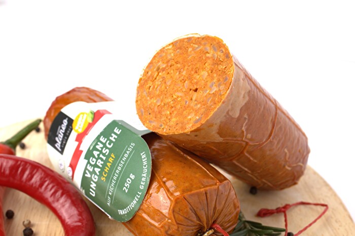 Vegane Ungarische scharf auf Kichererbsenbasis jetzt günstig bei kokku-online.de kaufen!