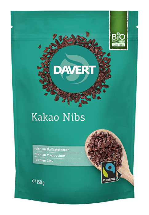 Die Kakao Nibs von Davert sind beste Rohkost-Qualität. Du kannst sie pur knabbern, aber auch genauso gut in Müslis, Joghurtalternativen und Desserts streuen. S