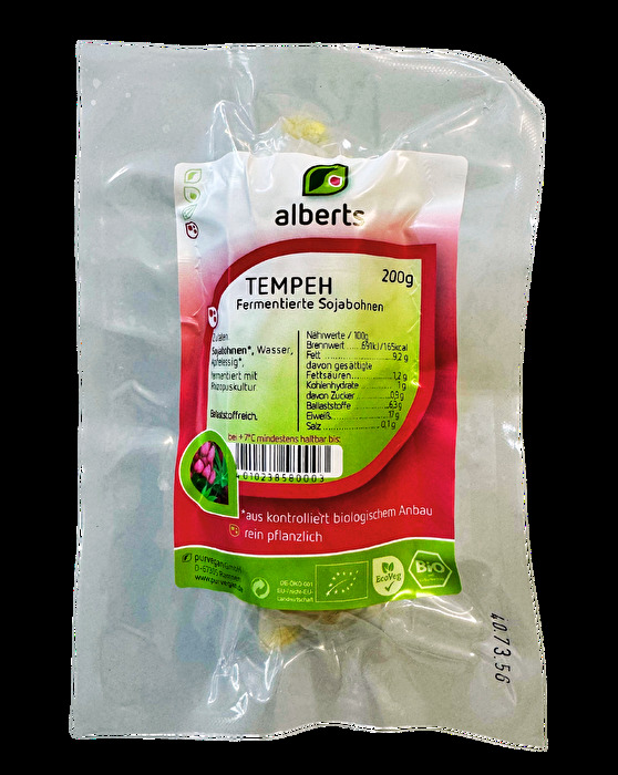 Das natürlich fermentierte Tempeh von alberts ist eine effiziente Quelle für hochwertiges, rein pflanzliches Protein, daneben reich an Mineralstoffen und Vitaminen und mit einem leicht säuerlichen Geschmack unglaublich lecker.