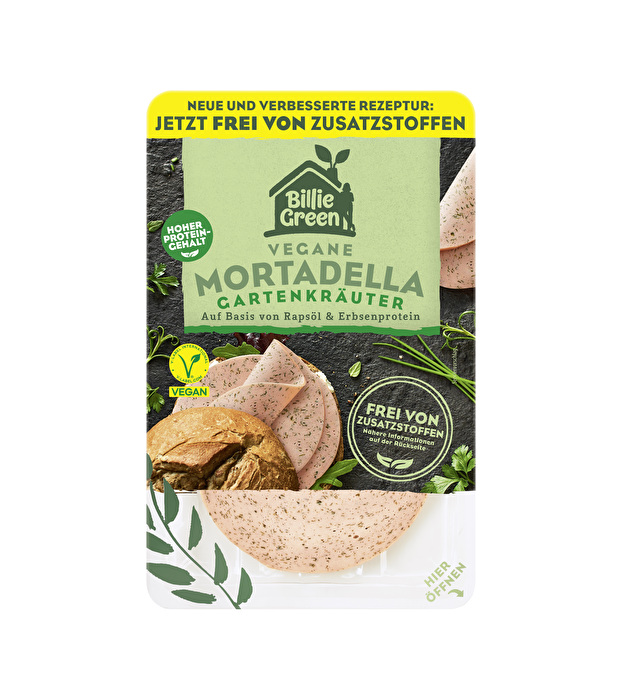 Die vegane Mortadella mit Kräutern von Billie Green bringt frische Kräuternoten wie Schnittlauch und Petersilie auf den Frühstückstisch.