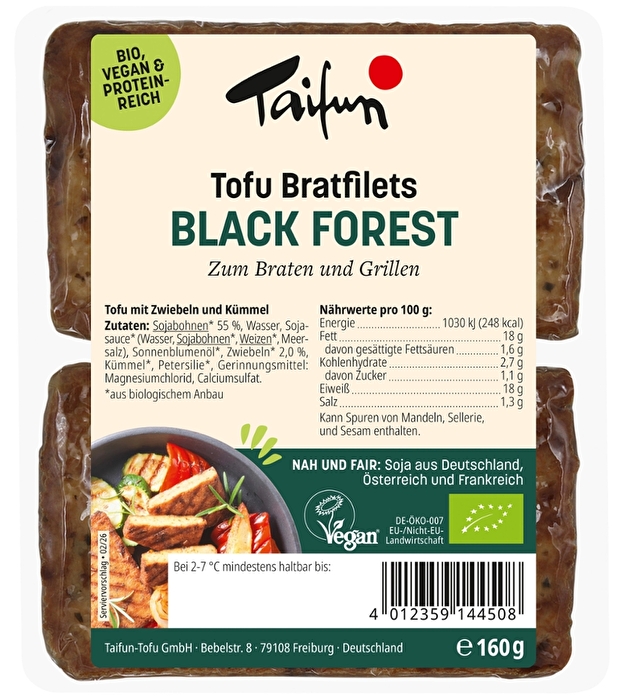 Die Bratfilets Black Forest aus Tofu von Taifun - mit dem herzhaften Geschmack von Kümmel und Zwiebeln.