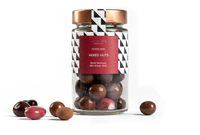 Mixed Nuts Schoko-Bites von LA MARA Chocolaterie ist eine bunte Mischung aus schokolierten Schalenfrüchten und Erdnüssen – perfekt für alle Naschkatzen!