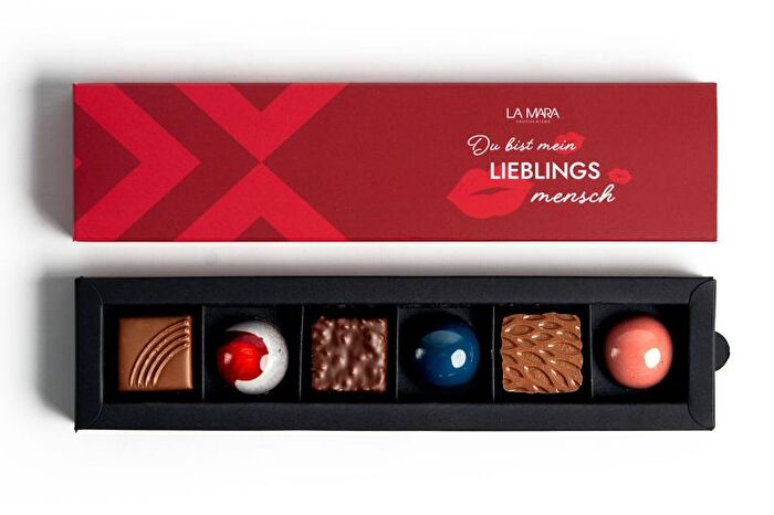 Die Lieblingsmensch - Pralinenbox von La Mara ist ein super Geschenk für Menschen, die Dir besonders am Herzen liegen.