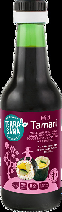 Die Tamari mild von TerraSana wird aus sorgfältig ausgewählten Sojabohnen hergestellt und nach traditioneller japanischer Rezeptur über neun Monate fermentiert.