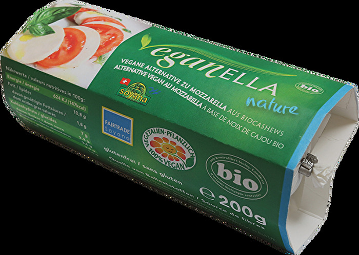 Der Veganella Natur von Soyana vedankt seinen milden Geschmack und die ausgesprochene Cremigkeit seiner Grundlage aus Cashewkernen - aus dem Bio-Anbau selbstverständlich!