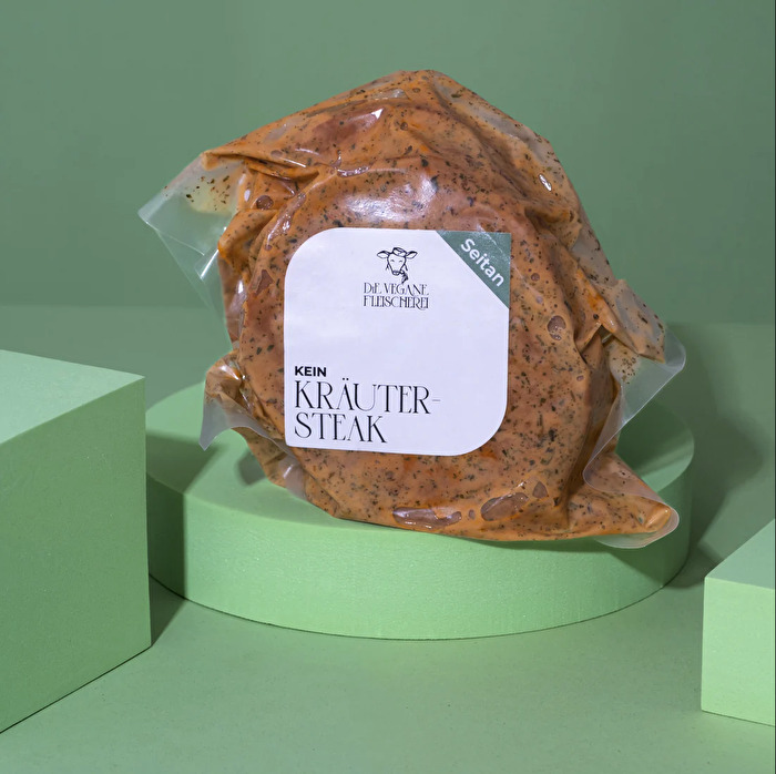 Grillen war noch nie so köstlich wie mit den Highlights von Die Vegane Fleischerei. Und das ist keine leere Behauptung! Dieses Kein Kräutersteak auf Seitan-Basis wird hausgemacht und in einer köstlichen Kräutermarinade eingelegt.