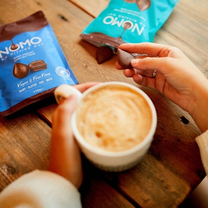 Giant Buttons Caramel & Sea Salt von NOMO günstig im Veganshop bei kokku-online.de kaufen.
