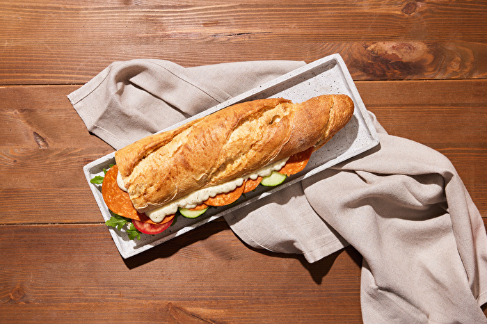 Die Baguette-Salami von planeo - perfekt für ein herzhaftes, französisches Frühstück!
